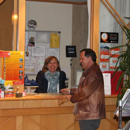 Eduard-Heinrich-Haus, Hostel Хостел