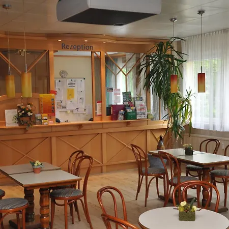 Eduard-Heinrich-Haus, Hostel Хостел