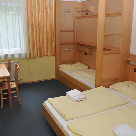 Eduard-heinrich-haus, Hostel Solnohrad