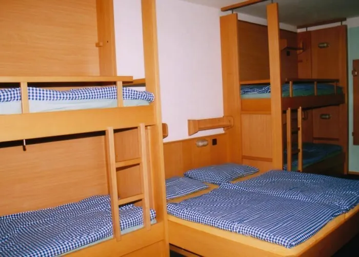 Eduard-heinrich-haus, Hostel Solnohrad