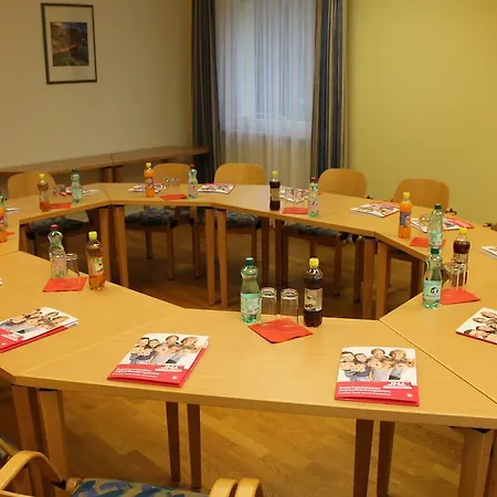 Eduard-Heinrich-Haus, Hostel Hostel *