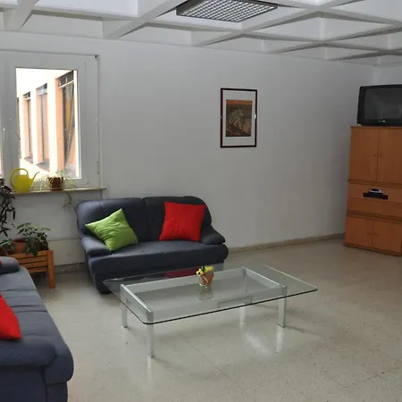 Eduard-Heinrich-Haus, Hostel Hostel *