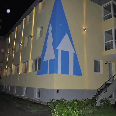 Hostel Eduard-Heinrich-Haus, Hostel *
