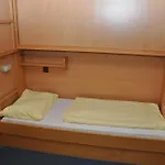 Хостел Eduard-Heinrich-Haus, Hostel
